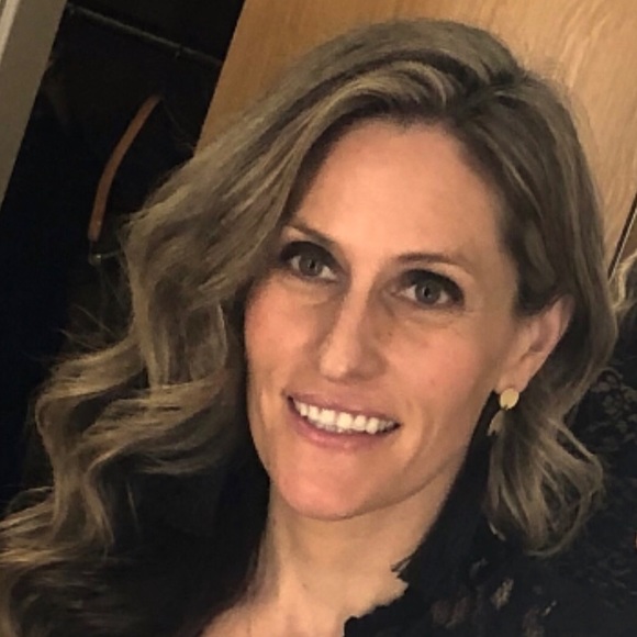 Meet your Posher, Hillary - Picture 1 of 1